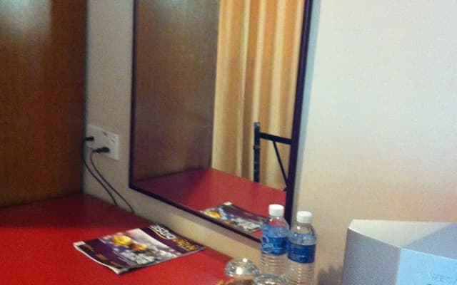Seri Borneo Hotel - photo 3