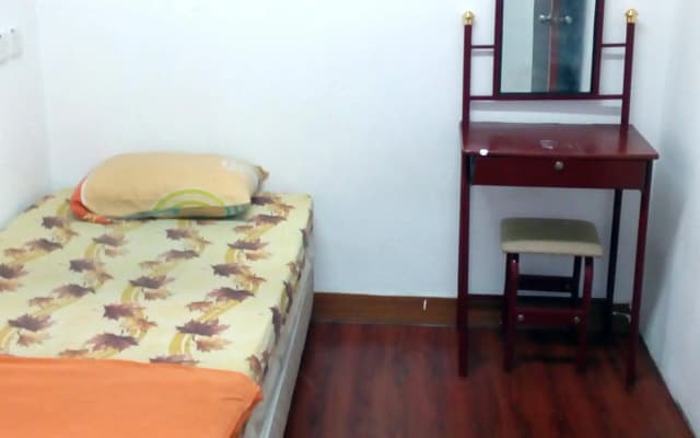 Backpacker's Freak Hostel - photo 2