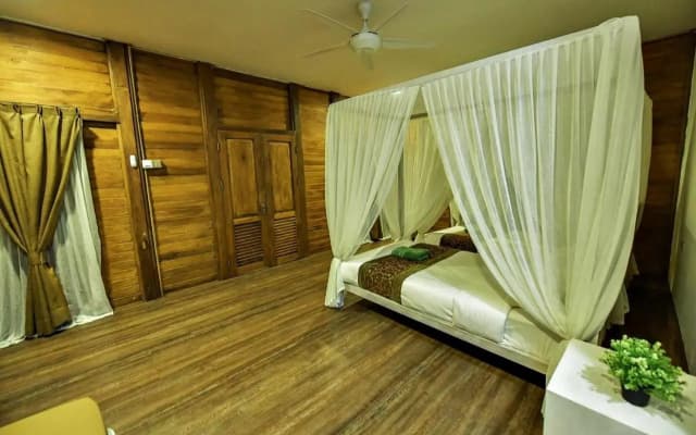 Bayu Lestari Island Resort - photo 2