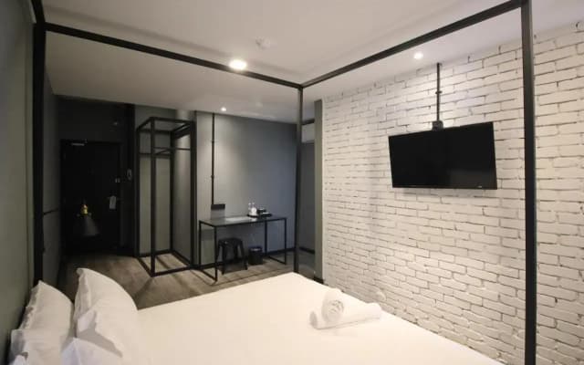 68 Hotel - photo 4