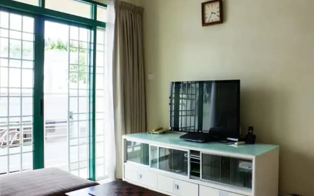 Luxurious Condo Near Gurney - photo 2
