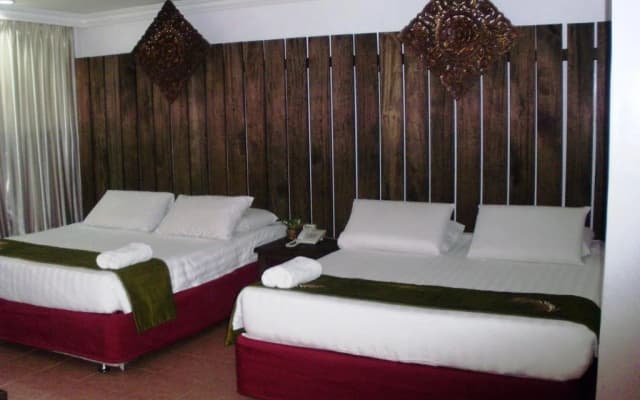 Eagle Bay Hotel - photo 5