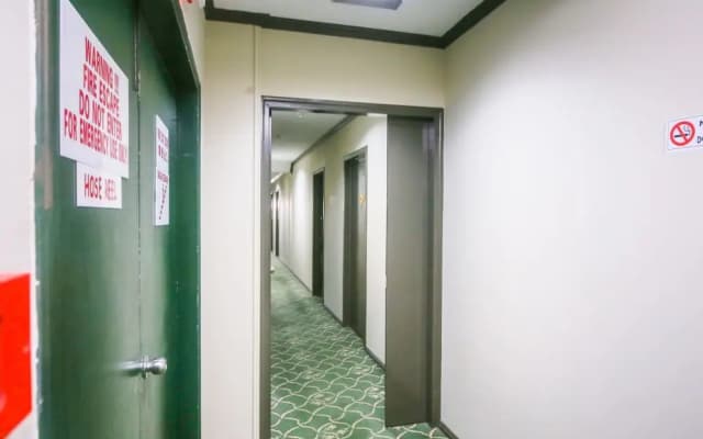 Jockey Lodge Hotel by OYO Rooms - photo 4