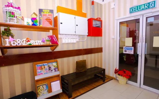 ZEN Rooms Basic Star City Complex - photo 4