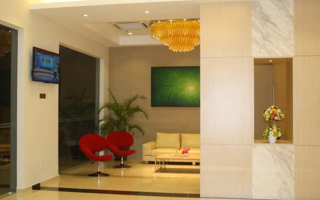 Aurora Hotel - photo 2