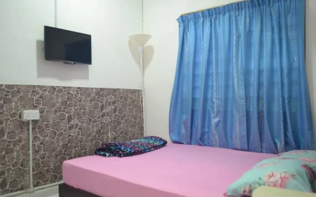 SPOT ON 89821 Batu Maung Sempoi Inn And Cafe - photo 4
