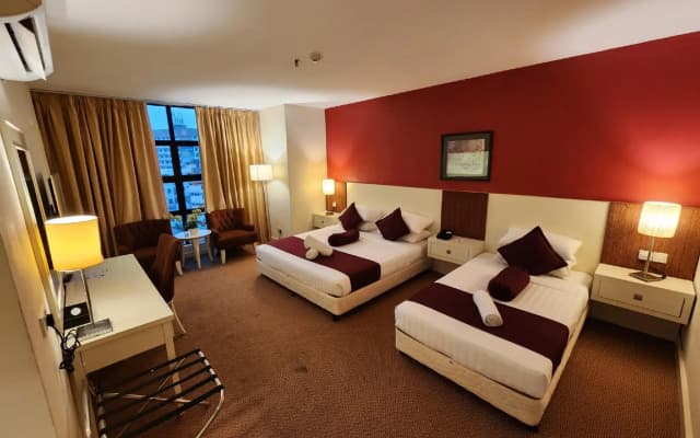Grand Puteri Hotel - photo 3