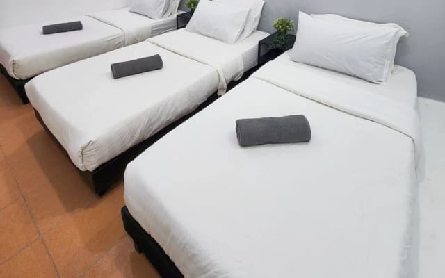 Gurney Coast Guest House by Sky Hive - photo 2