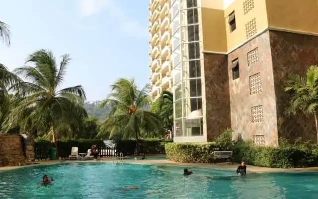 Century Suria Service Suite Apartment - photo 3