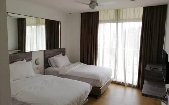 Tropical Hotel Kota Damansara - photo 2