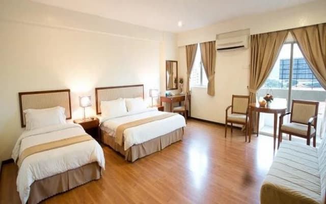 Alora Hotel - photo 4