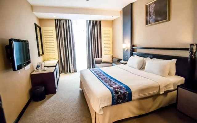 KK Times Square Hotel - photo 4