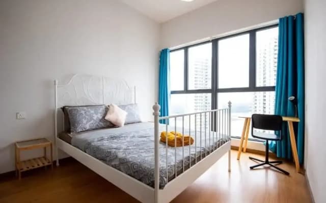 A Stylish 2BR Suite, Water Views, Free Parking - photo 4