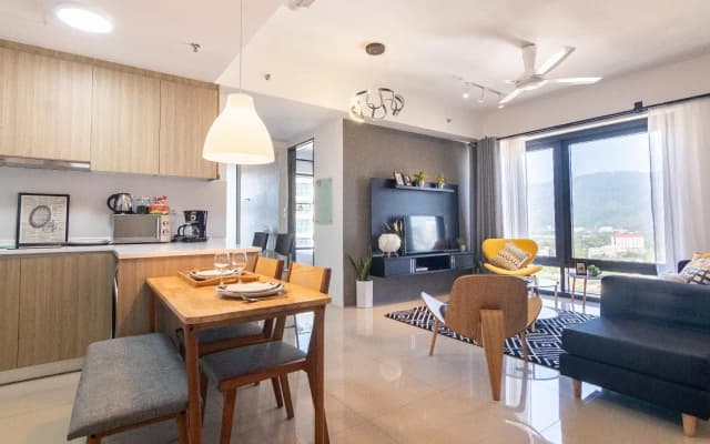 Central Georgetown Condo 3BR by ALV Suites, B25-5 - photo 2