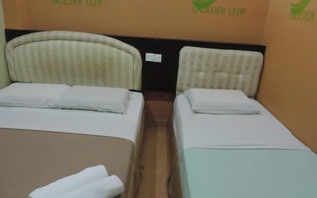 Golden Leaf Hotel @ Taman University - photo 3