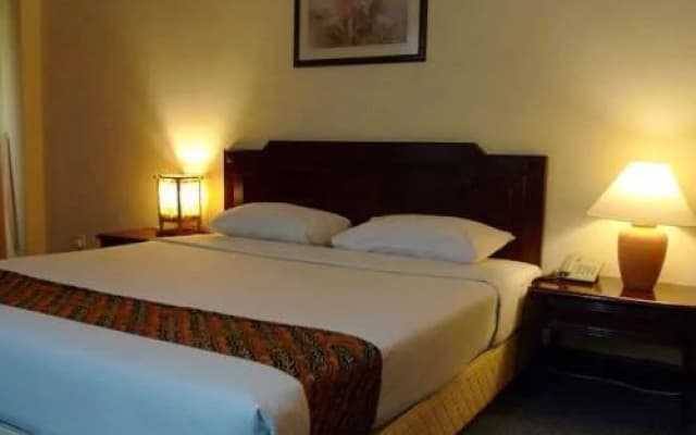 The Lanai Beach Resort - photo 4