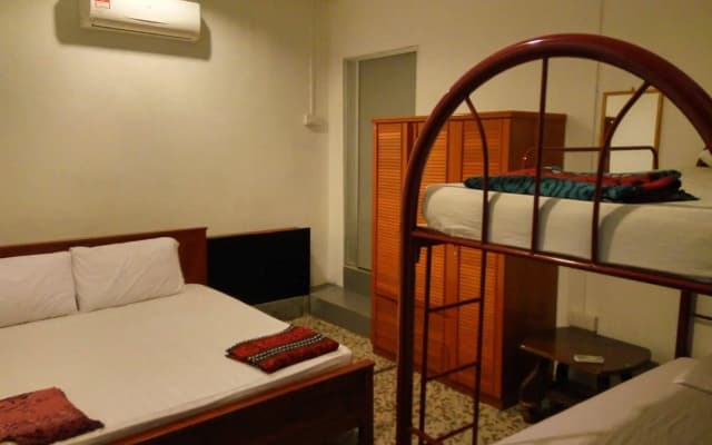 Discovery Malacca Hostel - photo 3