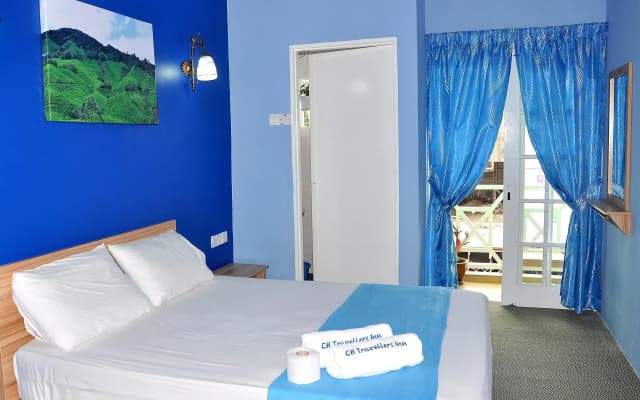 CH Travellers Inn - photo 2