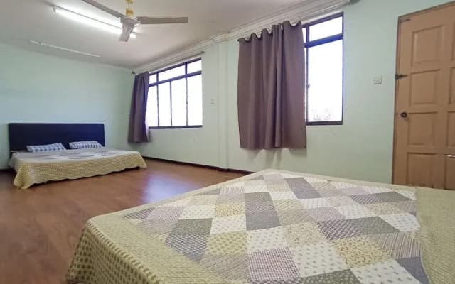 OYO HOME 90241 Villa Home Sibu - photo 5