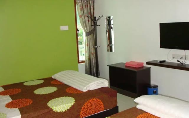 White House Homestay - photo 3