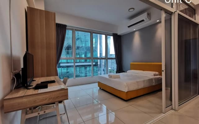 JC Suites @ Sutera Avenue - photo 2