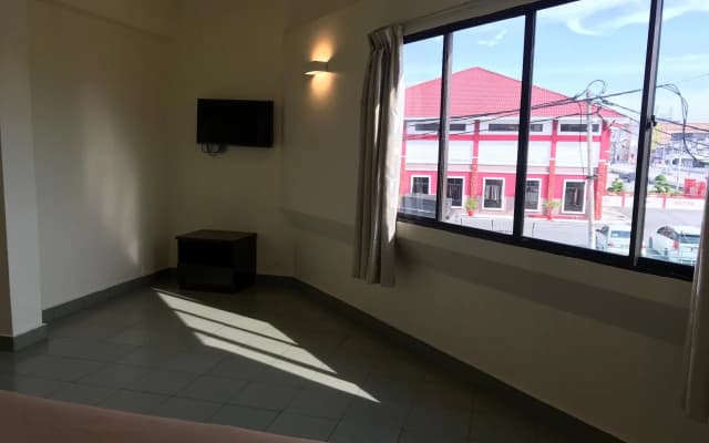 Hotel Sitiawan - photo 2