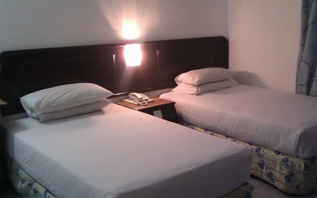 Wah May Hotel - photo 4