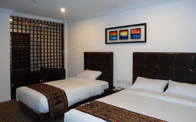 Regent Hotel - photo 5