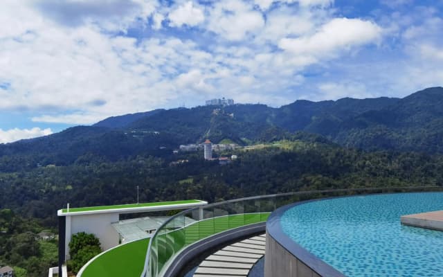Windmill Upon Hill - Luxurious Sky Villa - 360SkyPool - Heated Pool - Mountainous Genting View - Genting Highland by YourEasyStay - photo 5