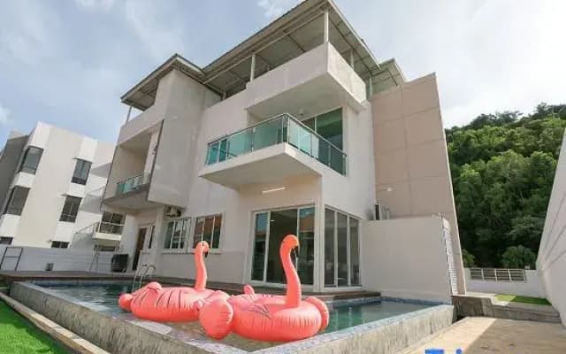 Tanjung Bungah 5BR Villa w pool 20pax - photo 5