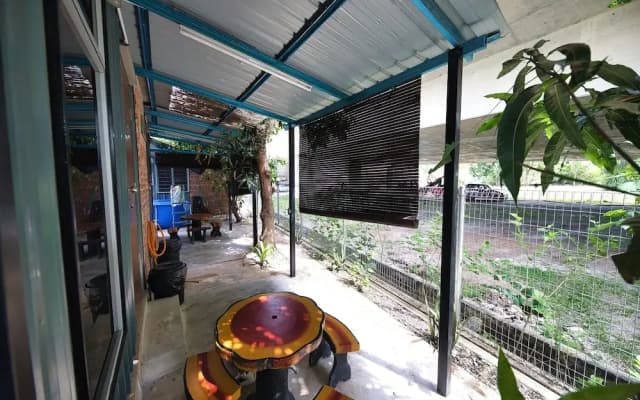 OYO 90960 Rajawali D'cabin Chalet Room - photo 5