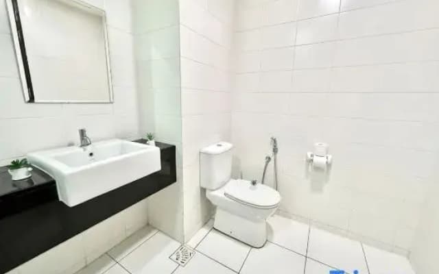 J Cozy 1-5pax Trefoil Setia Alam 100Mps Wifi & TV - photo 3