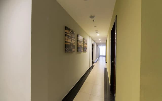 OYO Rooms OUG Plaza - photo 5