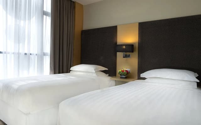 Empire Hotel Subang - photo 4