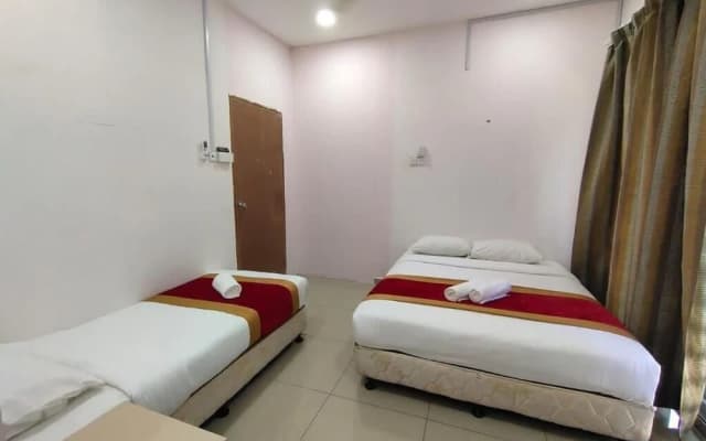 Mutiara Height Homestay - photo 3