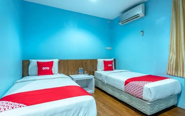 Mostyn Hotel by Oyo Rooms - photo 5