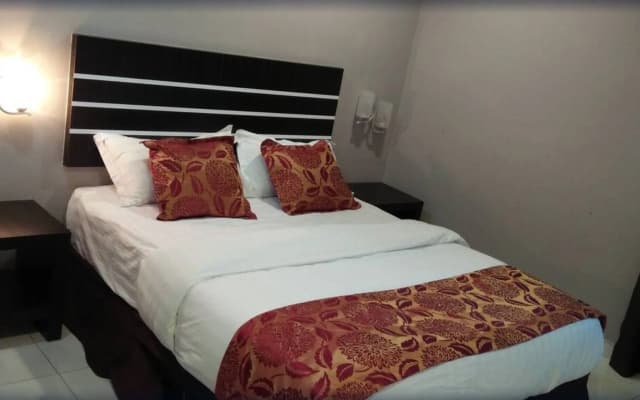 My Home Hotel - photo 2