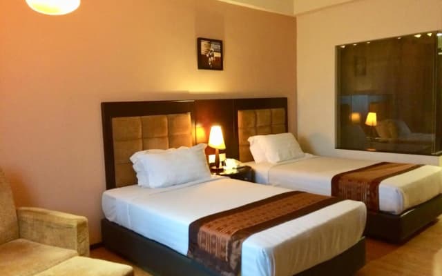 Crystal Crown Hotel - photo 4