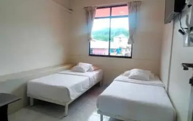 Lodge 88 I by OYO Rooms - photo 2