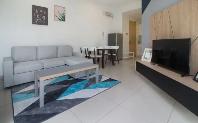 OYO Home 501 Luxury 1BR Crest Condo - photo 2