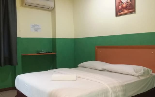 OYO 90108 Hotel Kaya - photo 2