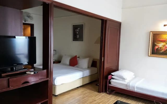 City Apartment at Times Square - photo 2