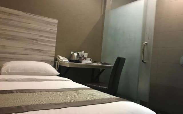 Hotel Austin Paradise Skudai - photo 3