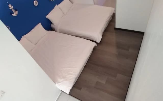 H & H Guesthouse 2 - photo 3