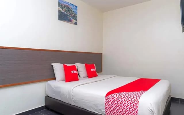 OYO 44095 Bluewater Hotel (2) - photo 4