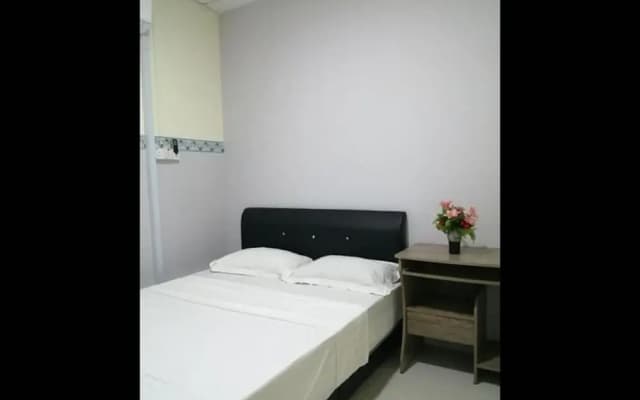 Standard Double Room With Ac in Kuching - photo 2