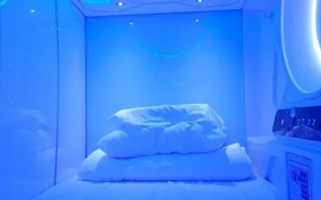 Qube Hotel - photo 5