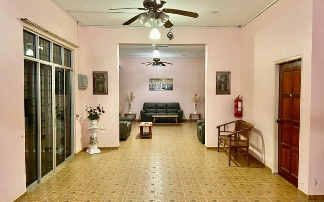 Rose Garden Inn - photo 5