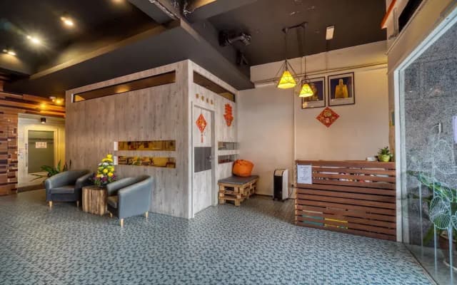 Parkland Express Hotel - photo 2