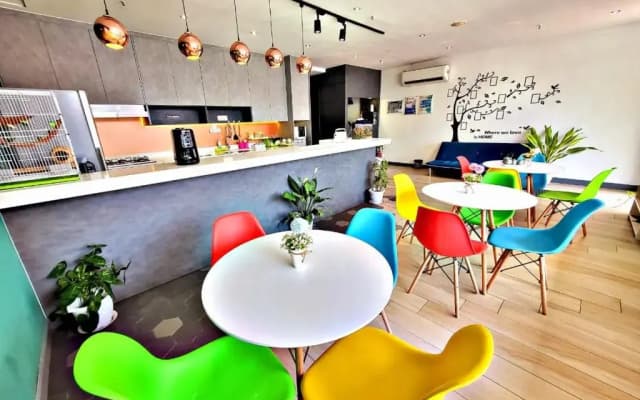 Lok 10 Guesthouse - photo 5